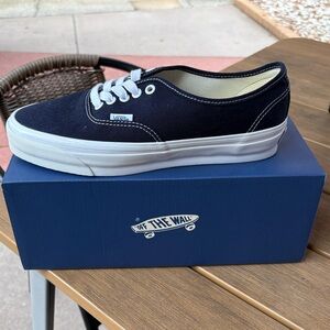 Vans Navy and White Authenic Reissue 44 Size 8.5